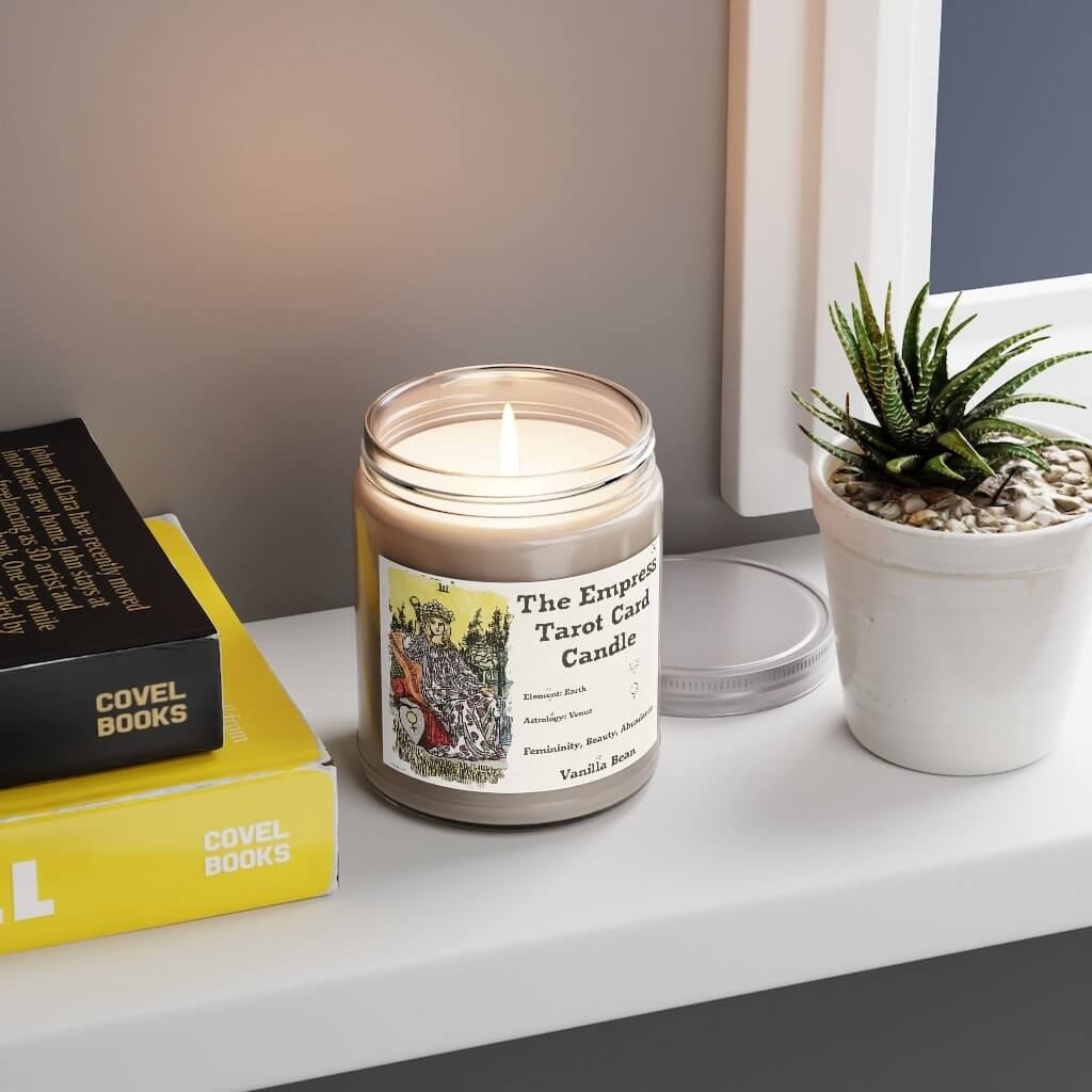 The Empress Tarot Card Aromatherapy Vanilla Candle, 9oz - Image #4