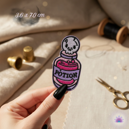 Spooky Embroidered Iron-On Patches, Witchy Applique Badges for Clothes, Jackets, Backpacks and Jeans DIY Repair & Decoration - 45 Assorted Styles